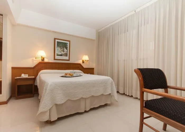 Hotel Cuatro Reyes Ciudad Autónoma de Ciudad Autónoma de Buenos Aires